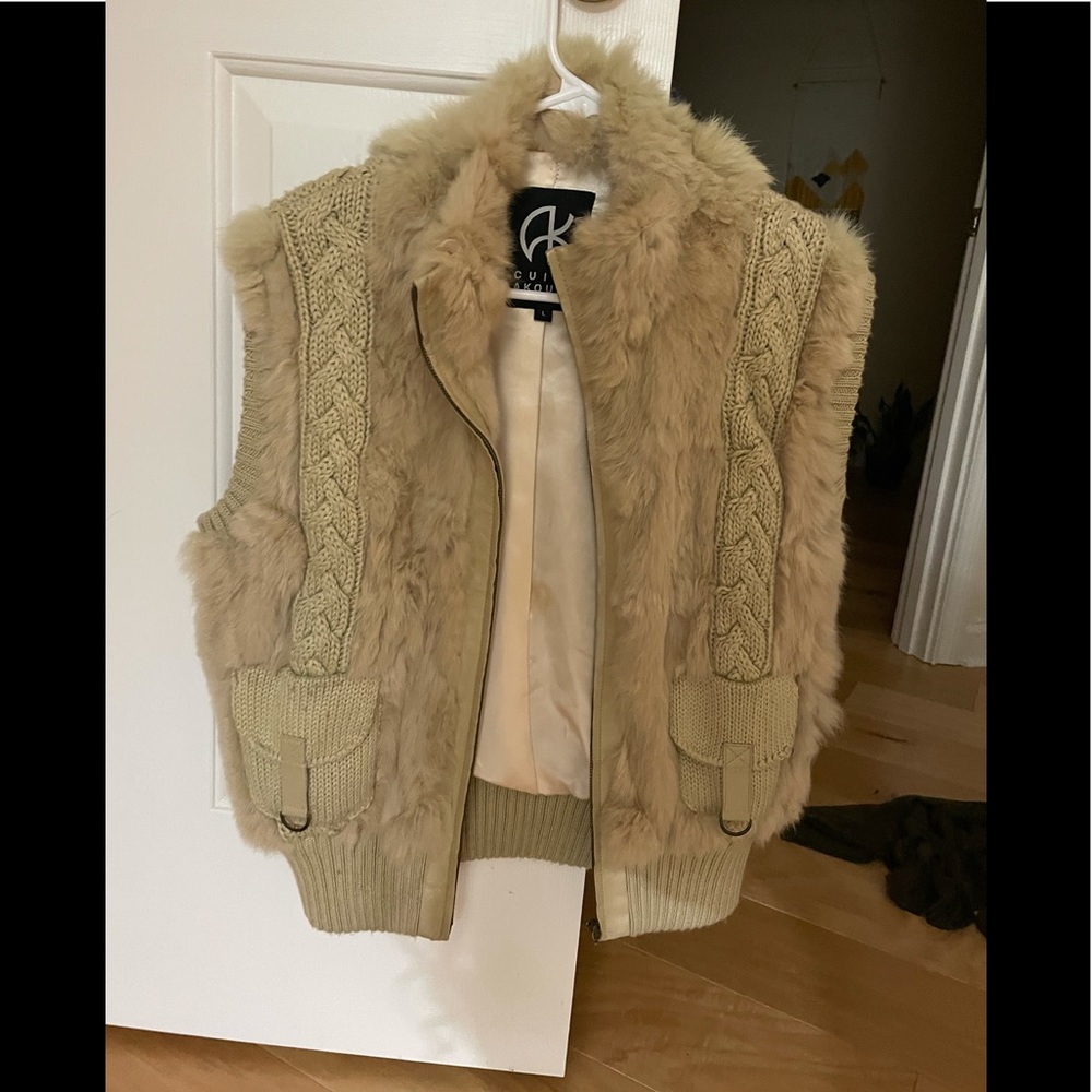 Fur vest